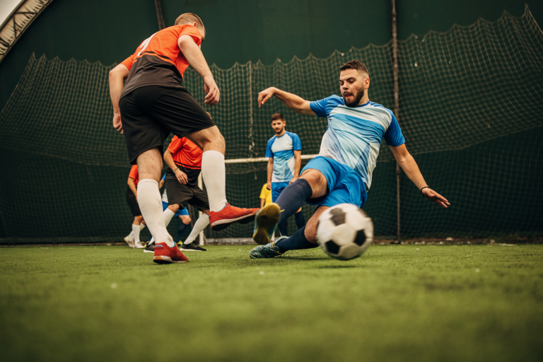 surface de jeux parfaite pour ce terrain de foot indoor (five)